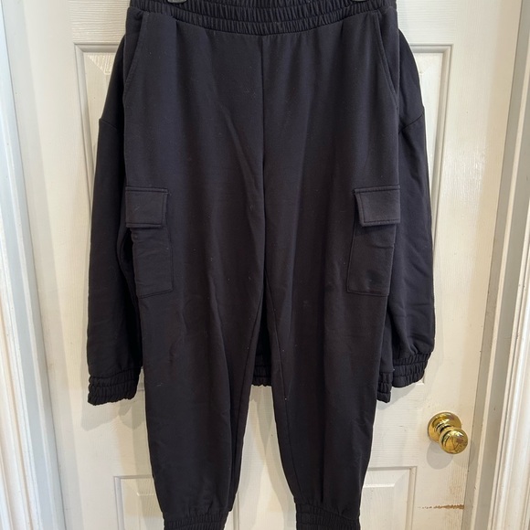 Lou & Grey Black Half-Zip Pullover and Jogger Set - Picture 2 of 2